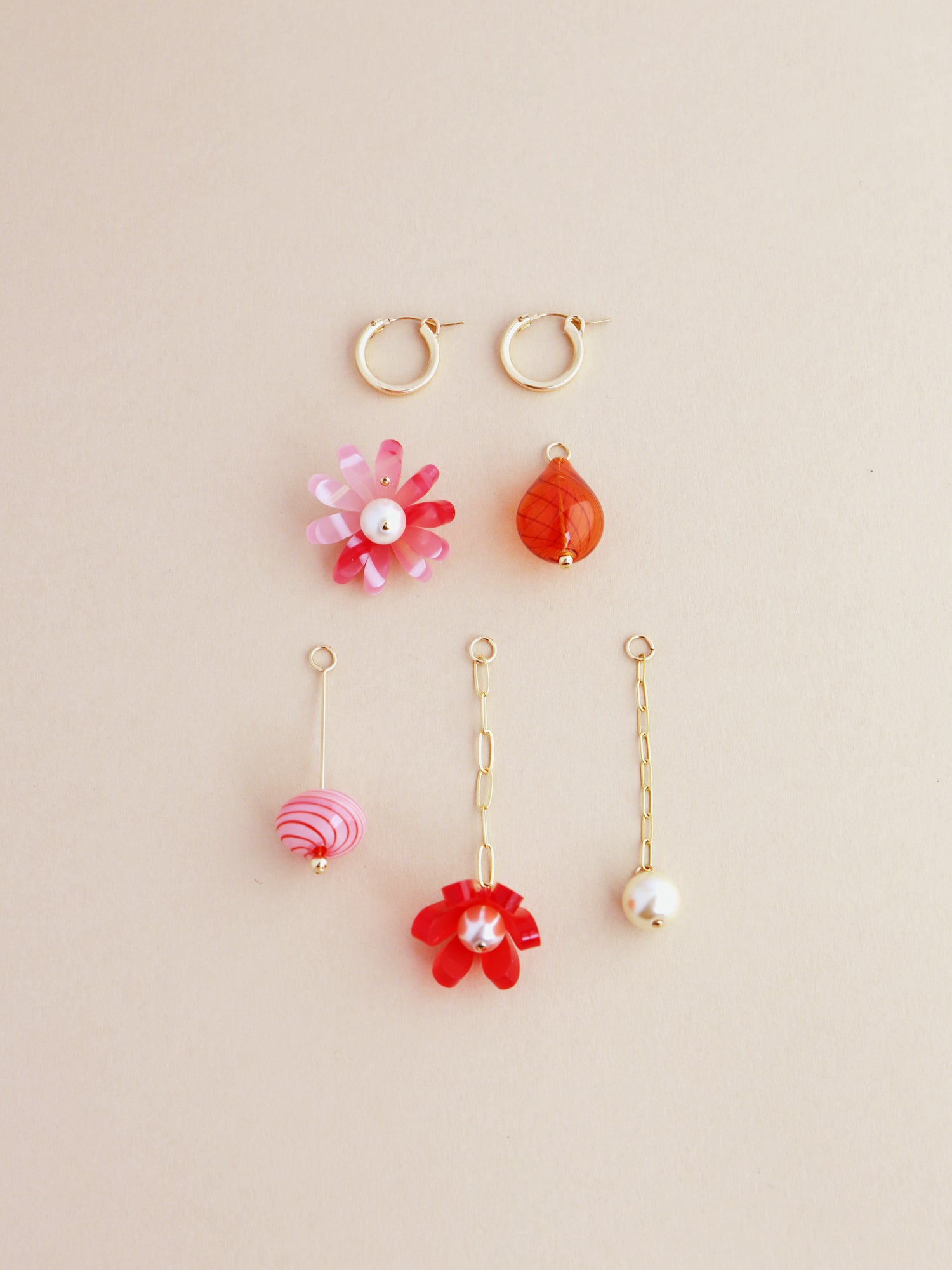 Daisy Charm Hoops in Strawberry