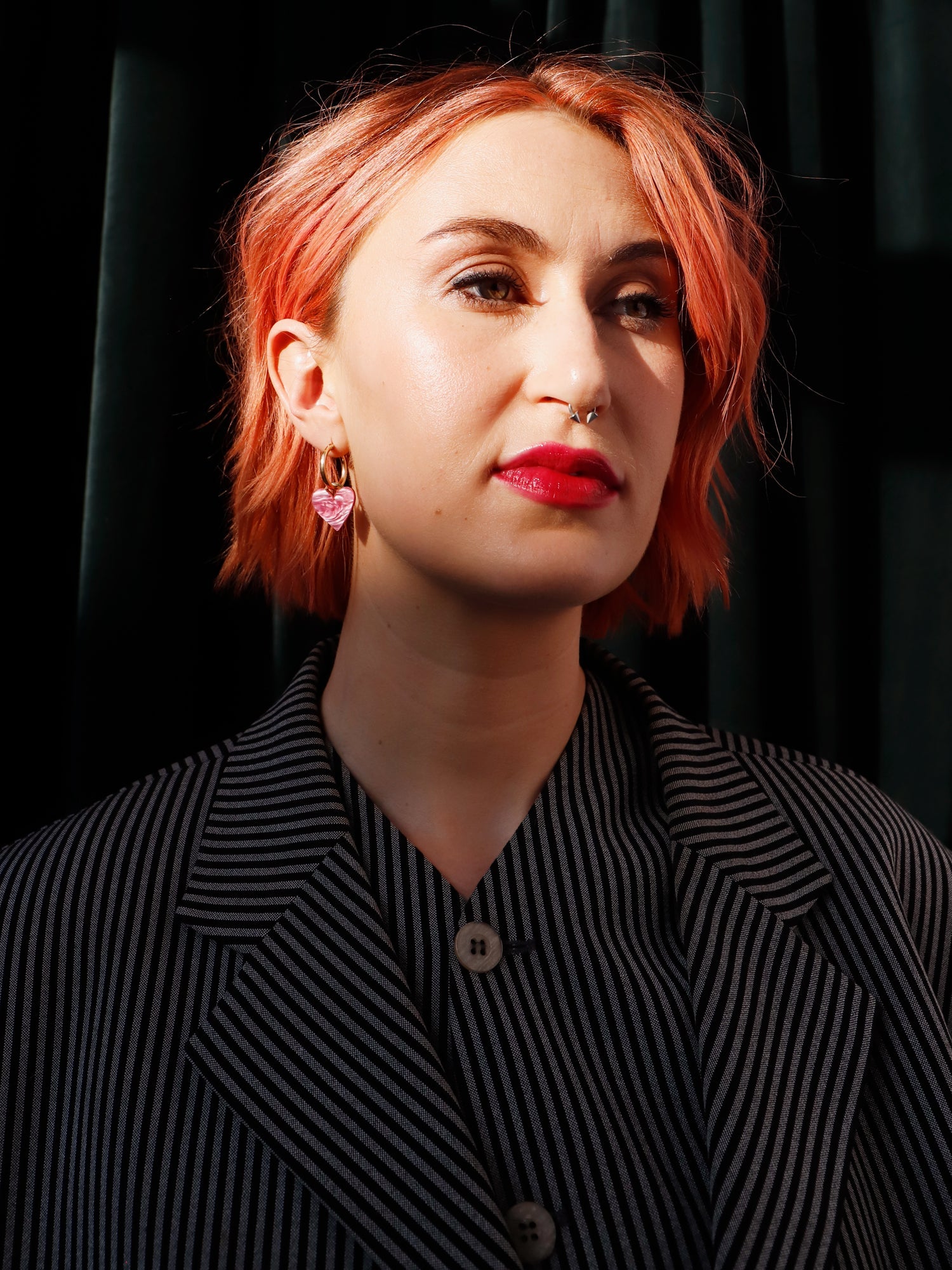 Jessie Hoops in Pink/Red